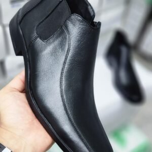 FINO CALZADO EN CUERO PARA CABALLERO
