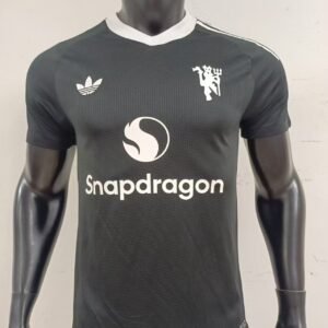 CAMISETA MANCHESTERUNITEDNEGRA 25 PLAYER