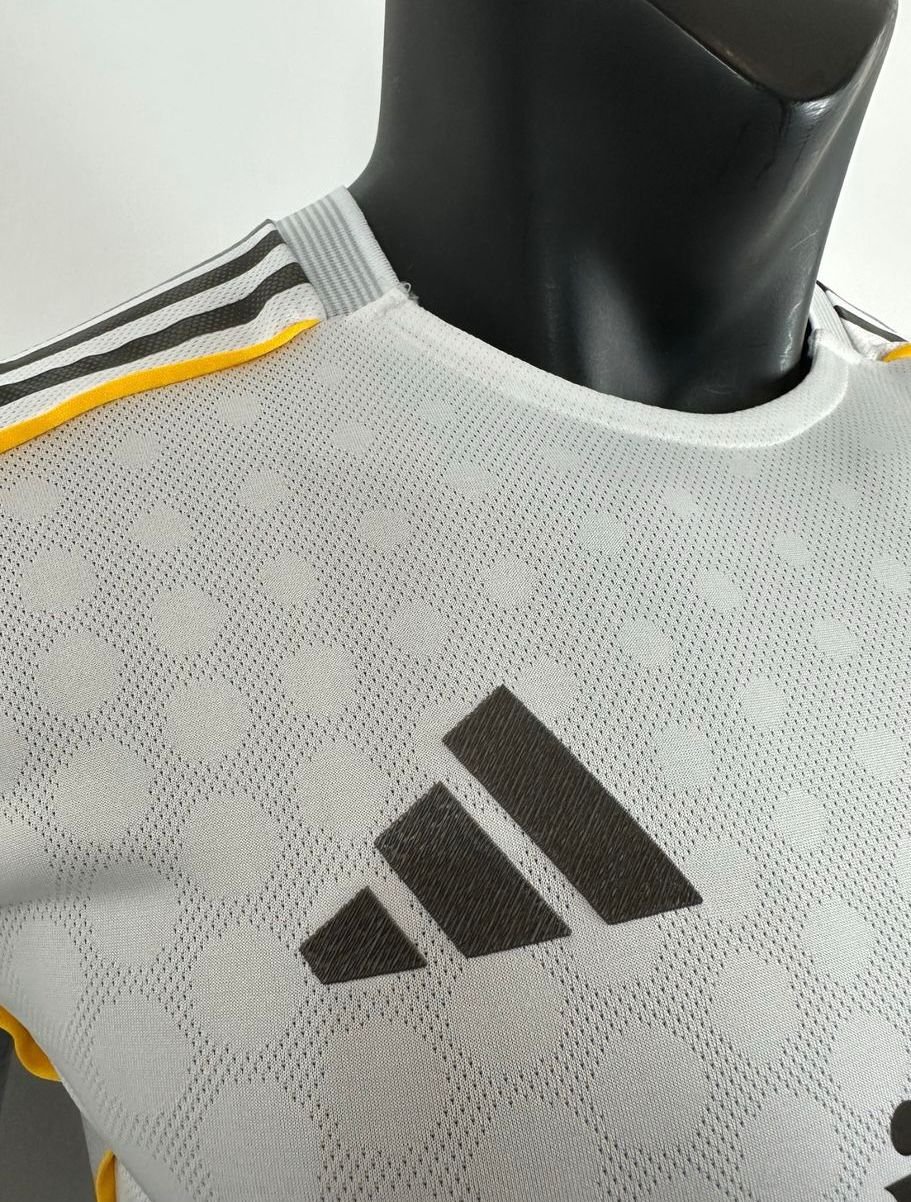 CAMISETA REAL MADRID BLANCA 2026 - Imagen 3